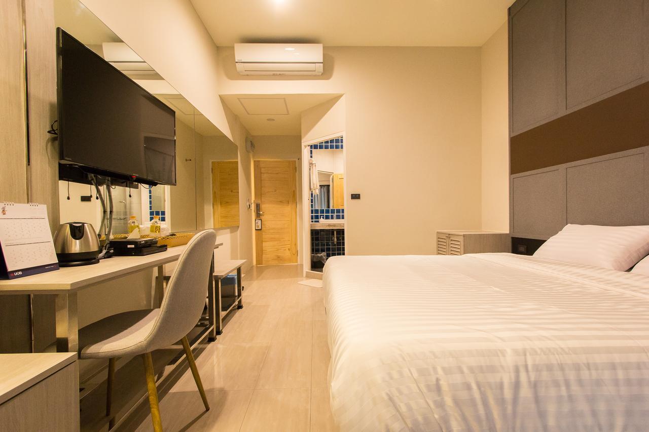Lazy Sunday Hostel Bangkok Dış mekan fotoğraf