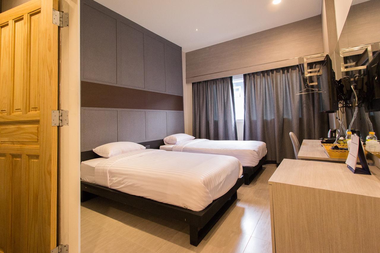 Lazy Sunday Hostel Bangkok Dış mekan fotoğraf