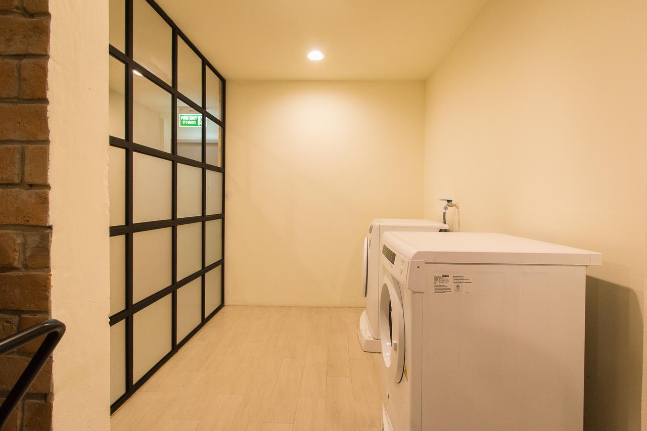 Lazy Sunday Hostel Bangkok Dış mekan fotoğraf
