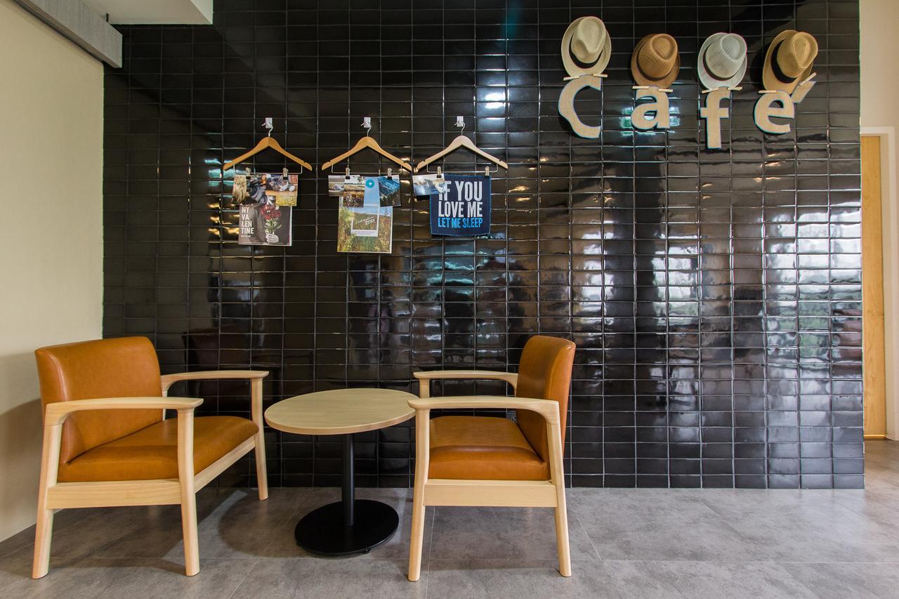 Lazy Sunday Hostel Bangkok Dış mekan fotoğraf